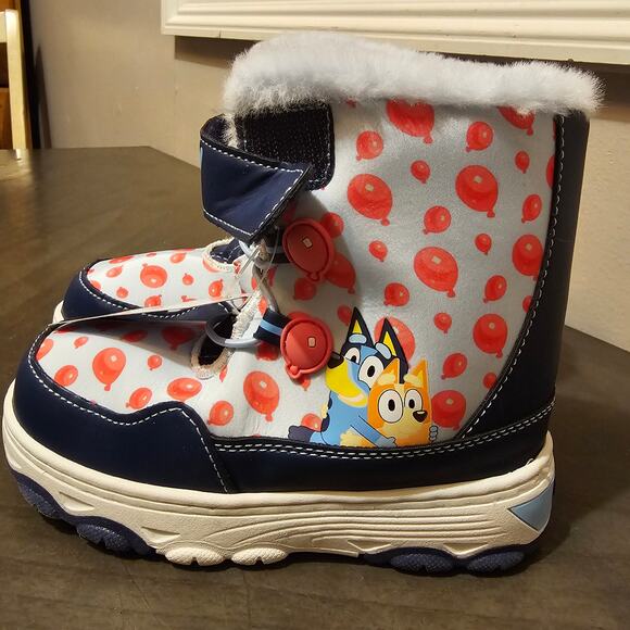 NWT Groundup Girls Bluey keepy uppy balloons winter boots size 10 - Picture 2 of 3